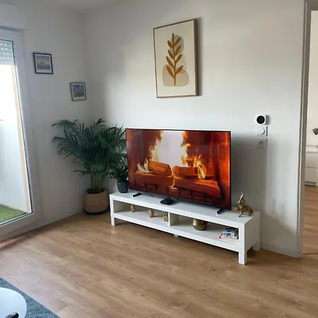 Apartment Cosy Proche Paris Cdg Parking Le Blanc-Mesnil